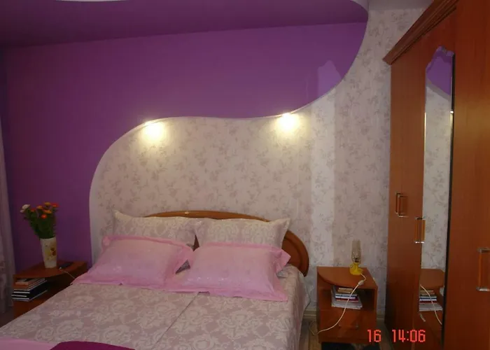 Creta בית הארחה *